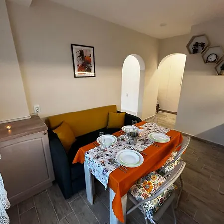 апартаменът у град *