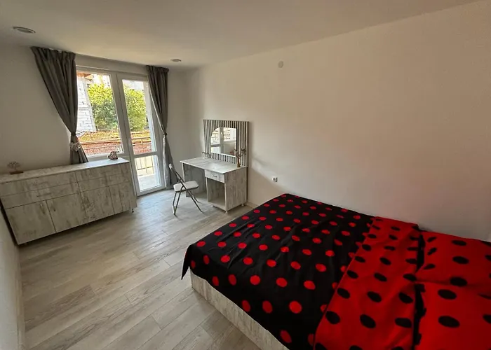 Apartament апартаменът у град *